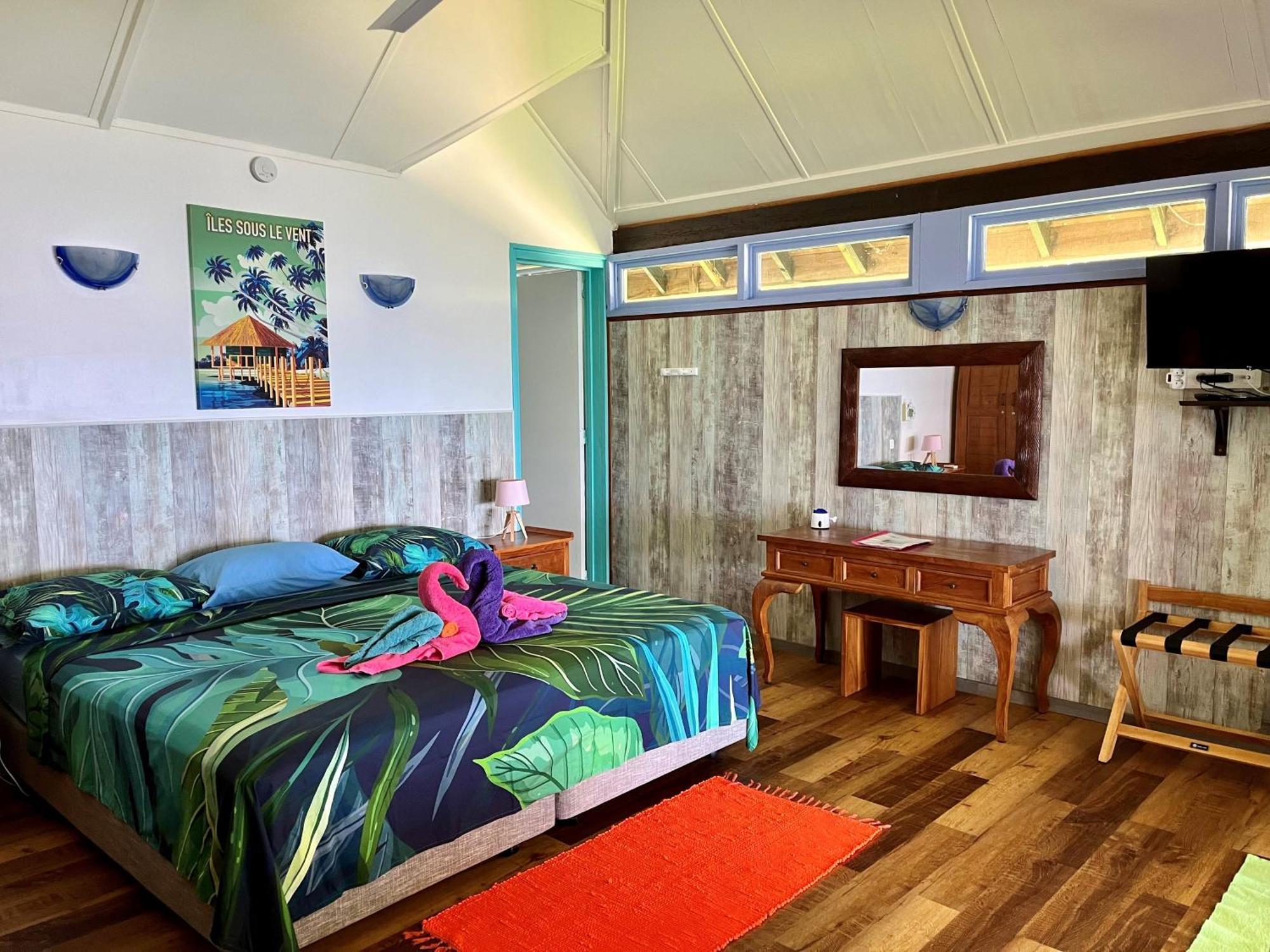 Linareva Moorea Beach Resort Haapiti Exterior photo