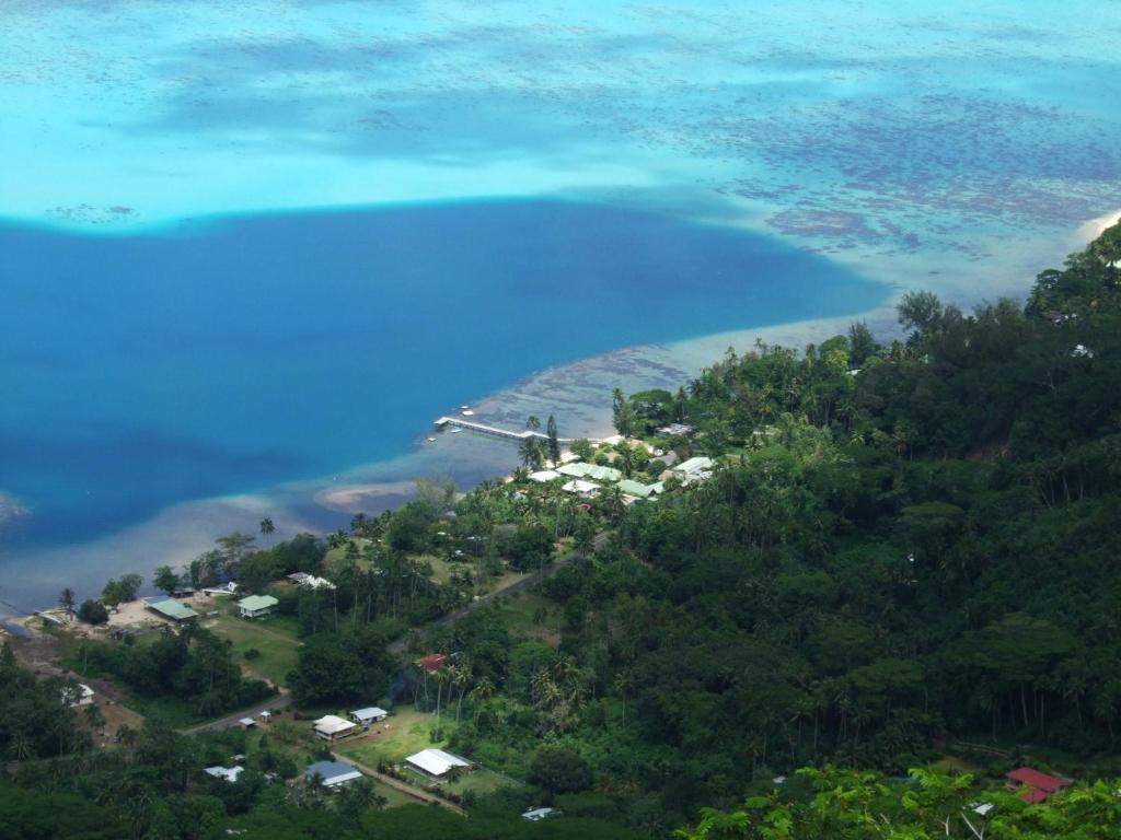 Linareva Moorea Beach Resort Haapiti Exterior photo