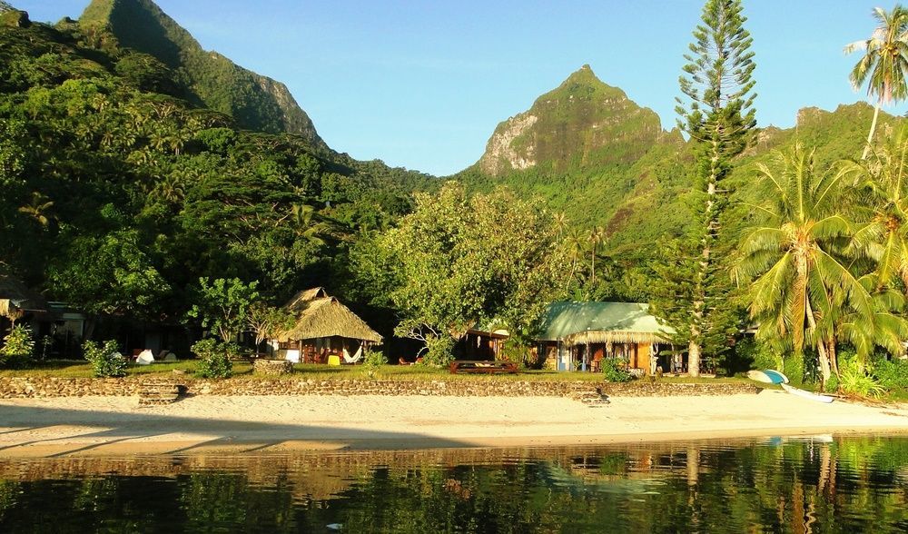 Linareva Moorea Beach Resort Haapiti Exterior photo