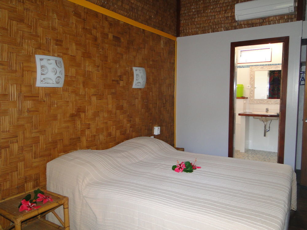 Linareva Moorea Beach Resort Haapiti Exterior photo